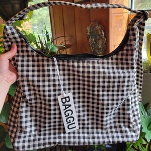 NWT Baggu Black and White Gingham Nylon Shoulder Bag